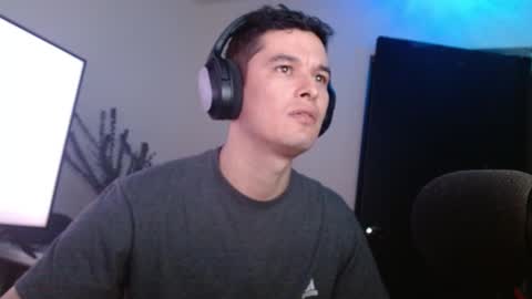 Snapshot of miaou_miaou chatting on January 11, 2025, 12:55 am miaou_miaou online show from January 11, 2025, 12:55 am