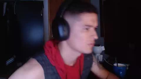 Snapshot of miaou_miaou chatting on February 17, 2025, 12:10 am miaou_miaou online show from February 17, 2025, 12:10 am