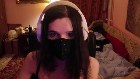 Kristien online show from November 8, 2025, 6:18 pm