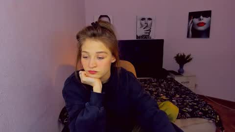 Mia online show from January 3, 2025, 10:29 pm