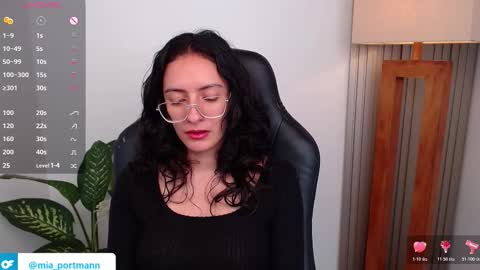 MIAPORTMANN online show from March 14, 2026, 3:50 pm