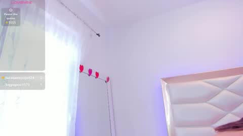 Snapshot of miaqueen021 chatting on March 1, 2025, 3:27 pm Sweetie Mia online show from March 1, 2025, 3:27 pm