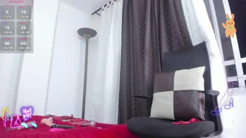 Snapshot of miarobertsmilf chatting on May 13, 2026, 11:44 pm Mia Milf online show from May 13, 2026, 11:44 pm