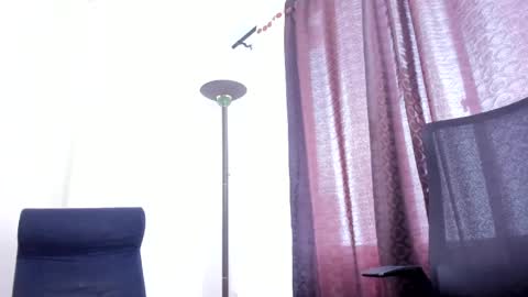 Snapshot of miarobertsmilf chatting on May 29, 2026, 1:31 pm Mia Milf online show from May 29, 2026, 1:31 pm
