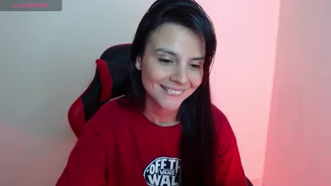 miarobinn_ online show from January 19, 2026, 12:09 pm