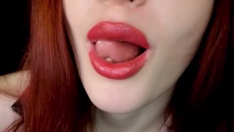 Mia online show from February 4, 2026, 4:51 am