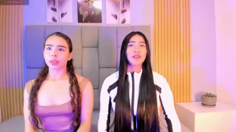 miascott5 online show from December 18, 2025, 9:54 pm