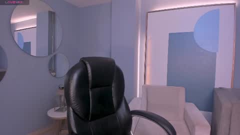 Mia Silva online show from June 20, 2026, 10:51 am
