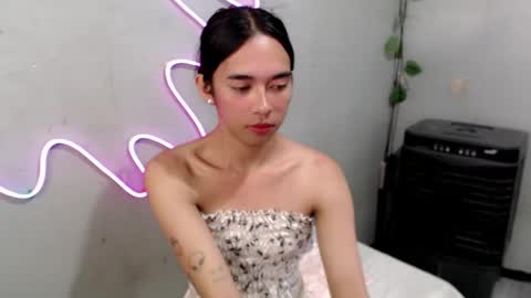 Mia online show from March 27, 2026, 2:06 am