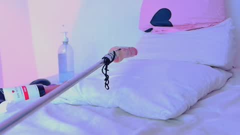 LINAY And VALENTINA - INSTAGRAM LINAY MVP online show from November 14, 2025, 1:54 pm