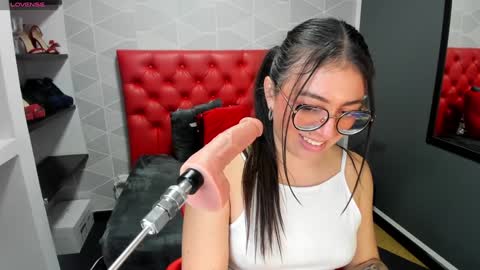 M I A W I L S online show from February 9, 2025, 1:44 am