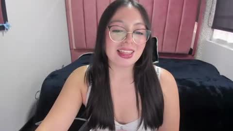 Snapshot of miawils_ chatting on June 9, 2026, 9:15 pm M I A W I L S online show from June 9, 2026, 9:15 pm