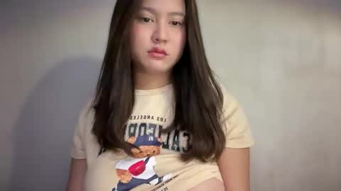 urbaby mica online show from November 3, 2025, 9:27 pm