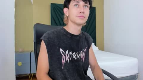 Michael online show from December 18, 2025, 11:49 am