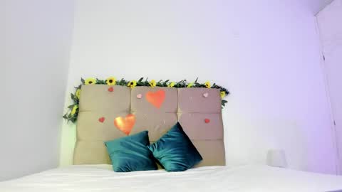 Micky and Sharon online show from February 25, 2025, 12:14 am