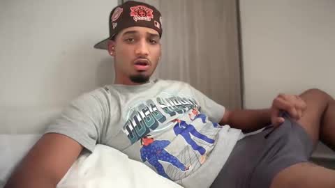 Snapshot of michael_jordanx chatting on March 9, 2025, 6:43 pm Angel online show from March 9, 2025, 6:43 pm