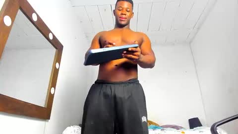 Snapshot of michael_smitht chatting on October 22, 2025, 3:07 am Michael online show from October 22, 2025, 3:07 am