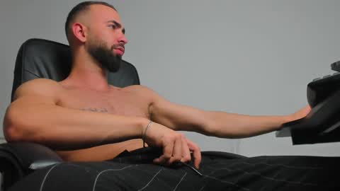 MichaelEvansx online show from December 21, 2024, 12:09 am