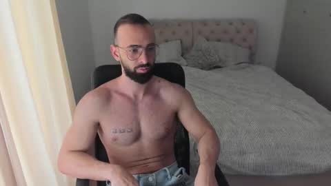 Snapshot of michaelevansx chatting on February 9, 2026, 10:41 am MichaelEvansx online show from February 9, 2026, 10:41 am