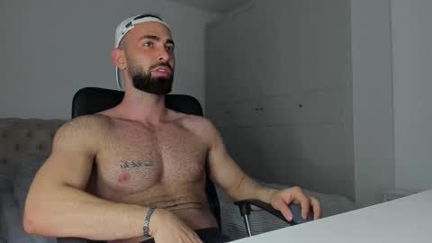 Snapshot of michaelevansx chatting on February 14, 2026, 8:38 pm MichaelEvansx online show from February 14, 2026, 8:38 pm