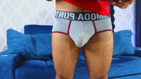 Snapshot of michaell_twink chatting on January 21, 2025, 1:08 am Michaell online show from January 21, 2025, 1:08 am