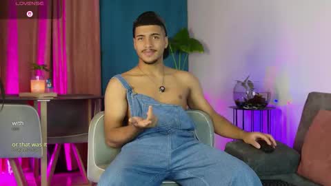 Snapshot of michel_g22 chatting on October 7, 2025, 11:57 pm michel g22 online show from October 7, 2025, 11:57 pm