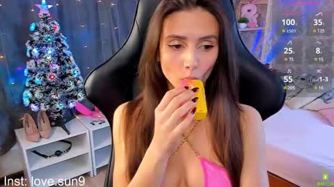 Snapshot of michel_momsen chatting on December 17, 2024, 12:33 pm Michel online show from December 17, 2024, 12:33 pm