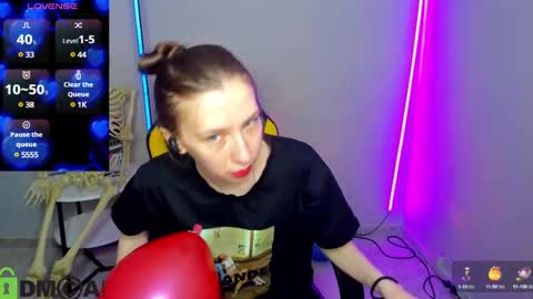 michele_mack online show from December 13, 2024, 2:54 am