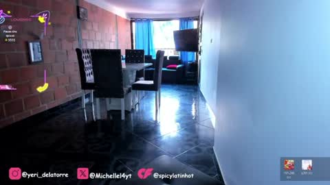 Snapshot of michelle_delatorre chatting on July 15, 2026, 2:11 pm MICHELLE DE LA TORRE online show from July 15, 2026, 2:11 pm