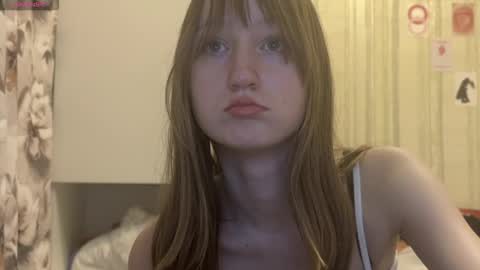 michelle_neely online show from October 28, 2025, 9:39 pm