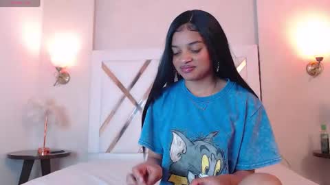 michellebronx online show from June 14, 2026, 2:19 pm