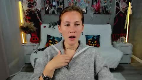 MichelleOrtis online show from October 29, 2025, 12:40 pm