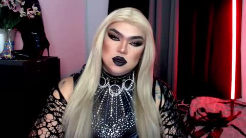 Snapshot of michellevixen921 chatting on October 29, 2025, 5:36 pm Michelle online show from October 29, 2025, 5:36 pm