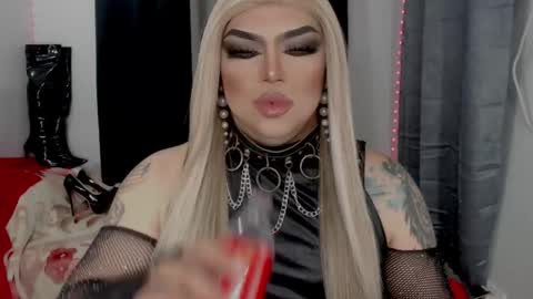 Michelle online show from December 17, 2025, 6:25 pm