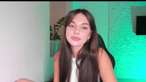 Snapshot of michelliibeautiful chatting on September 26, 2025, 3:05 pm Michellee online show from September 26, 2025, 3:05 pm