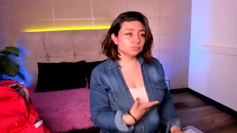 michonne_09 online show from April 19, 2026, 3:17 am