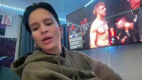 Snapshot of micielo87 chatting on February 9, 2025, 3:53 am Skye online show from February 9, 2025, 3:53 am