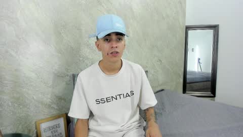 mick_lollipopp online show from April 7, 2026, 8:31 pm