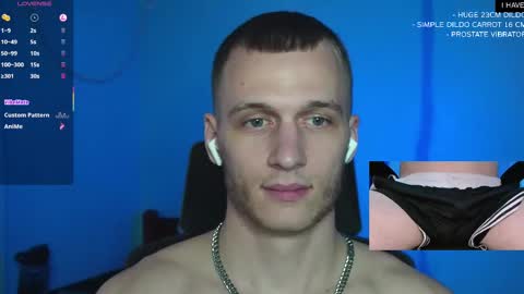 Snapshot of mickey_pict chatting on February 25, 2025, 9:42 am Mickey online show from February 25, 2025, 9:42 am