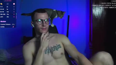 Snapshot of mickey_pict chatting on March 4, 2025, 1:06 pm Mickey online show from March 4, 2025, 1:06 pm