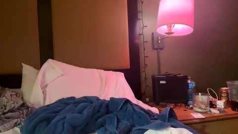 Snapshot of mickisofine chatting on December 30, 2024, 6:05 pm mickisofine online show from December 30, 2024, 6:05 pm