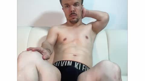 Snapshot of midgettripod1 chatting on October 11, 2025, 2:00 am Aaron online show from October 11, 2025, 2:00 am