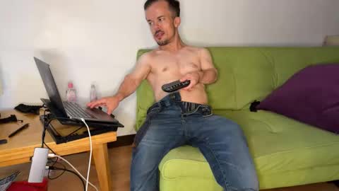 Aaron online show from April 3, 2026, 1:36 am