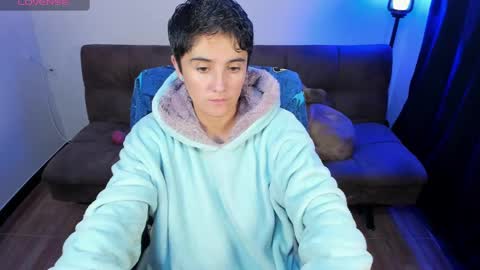 Snapshot of midnight07_ chatting on January 23, 2025, 6:06 am Blue online show from January 23, 2025, 6:06 am