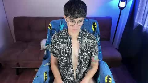 Blue online show from March 31, 2026, 3:23 pm