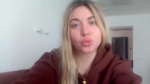 Snapshot of midnight_lace1 chatting on February 24, 2026, 7:50 am Midnight lace1 online show from February 24, 2026, 7:50 am