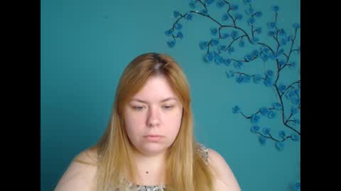 Snapshot of midnightmariana chatting on May 10, 2026, 5:12 am Mariana online show from May 10, 2026, 5:12 am