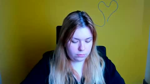 Snapshot of midnightmariana chatting on May 12, 2026, 11:18 am Mariana online show from May 12, 2026, 11:18 am