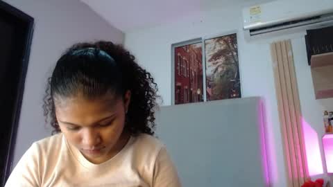 Snapshot of miel_alisha chatting on March 22, 2026, 1:25 pm miel online show from March 22, 2026, 1:25 pm