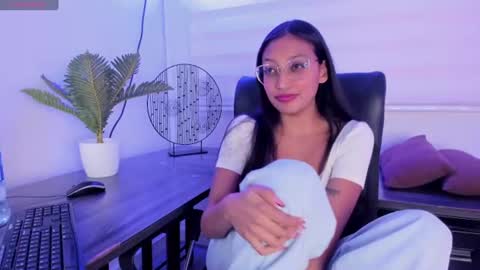 miel_ambar online show from June 23, 2026, 7:45 pm
